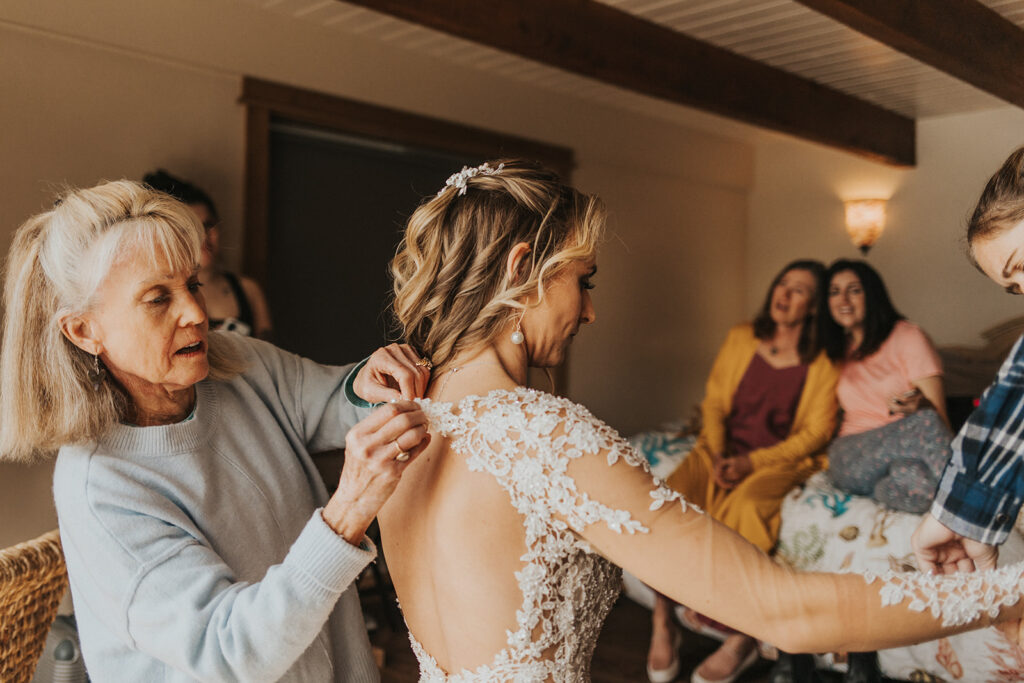 Crook Point Wedding - Oregon Coast Elopement