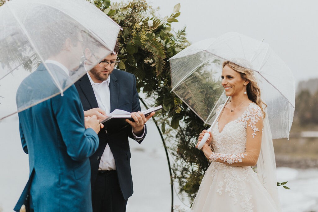 Crook Point Wedding - Oregon Coast Elopement