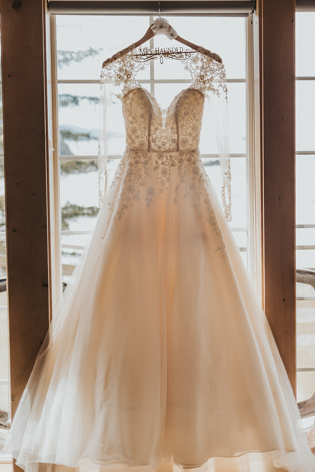 Wedding dress photo at Crook Point - Oregon Coast Elopement