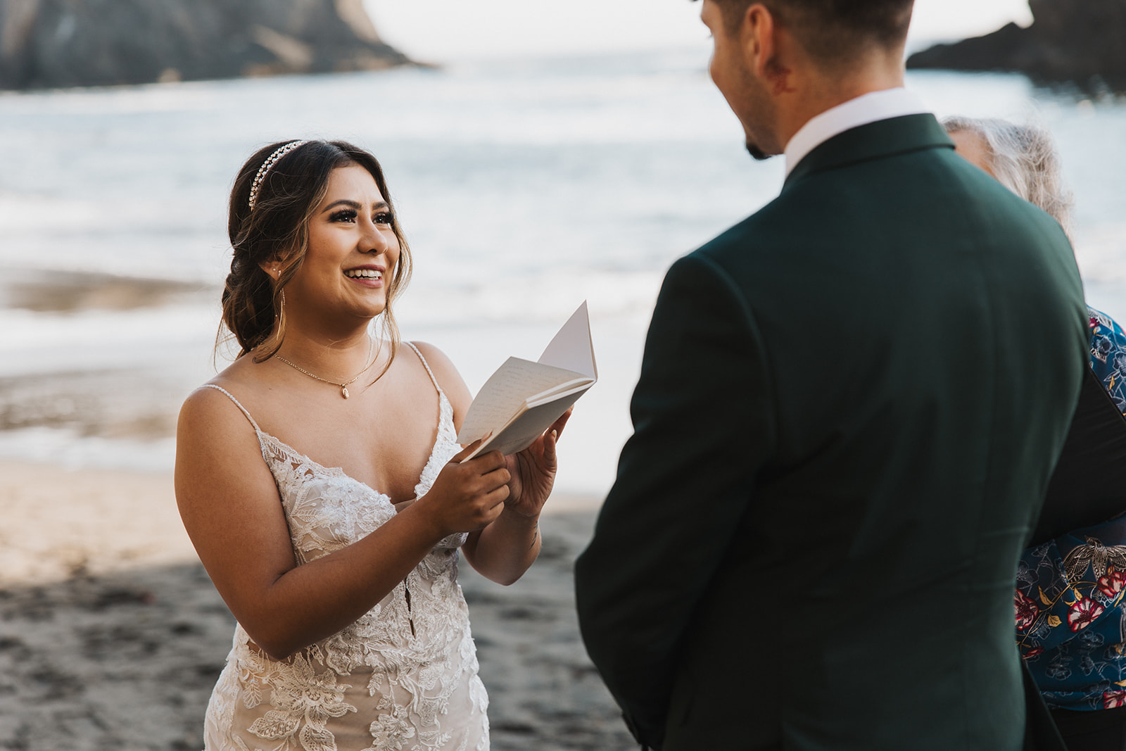 Oregon Coast elopement ceremony