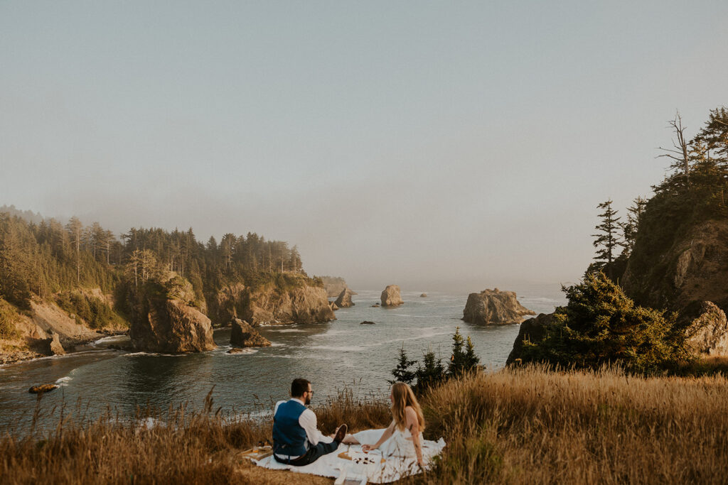 Picnic during an elopement on the Oregon Coast