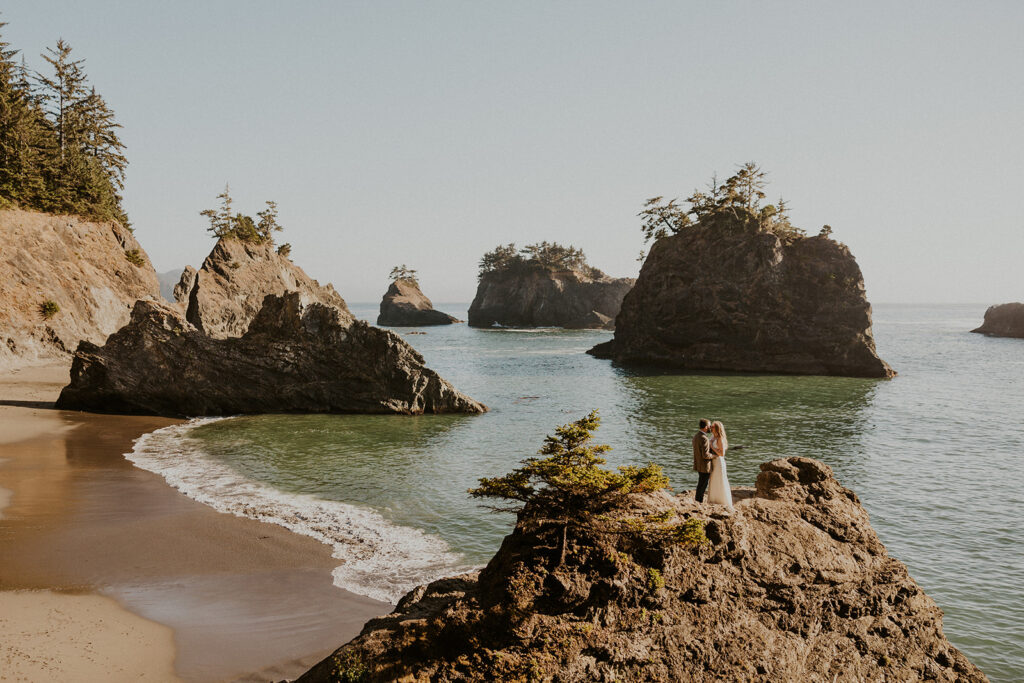 Secret Beach elopement on the Oregon Coast
