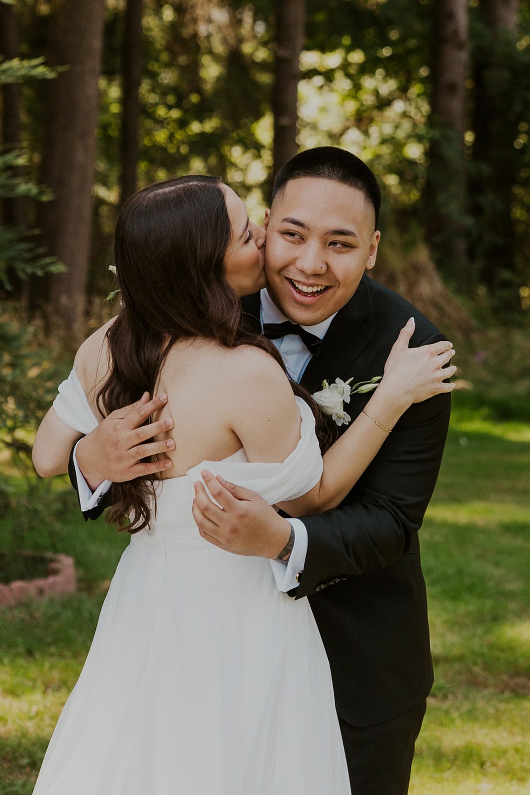 Micro wedding first look at Sheltered Nook in Tillamook, OR
