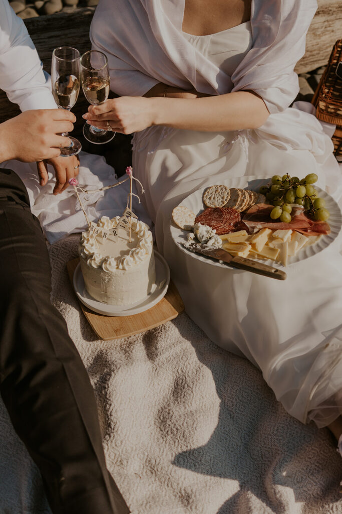 A beach picnic during an Oregon Coast elopement