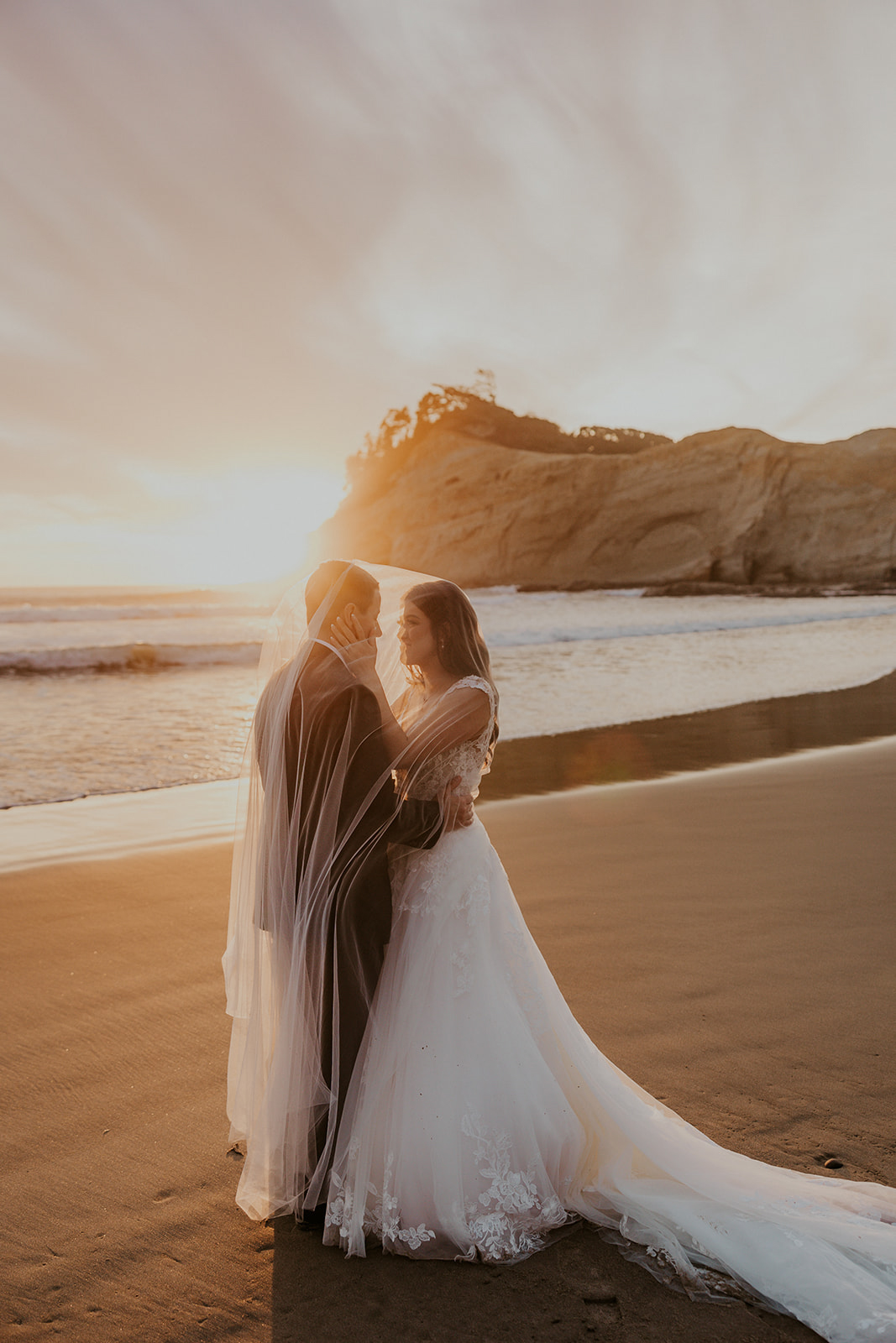 Oregon Coast elopement at Cape Kiwanda in Pacific City, OR